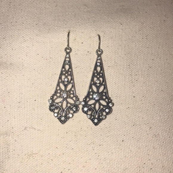 VINTAGE EARRINGS - Picture 2 of 2